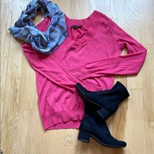 Limited v neck Barbie pink sweater women’s size large